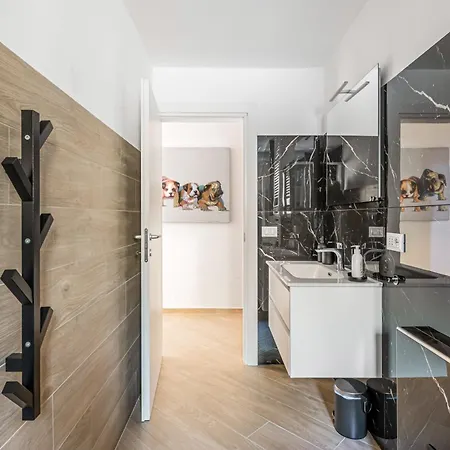 Guesthost - Charming Hideaway In - X4 Lägenhet